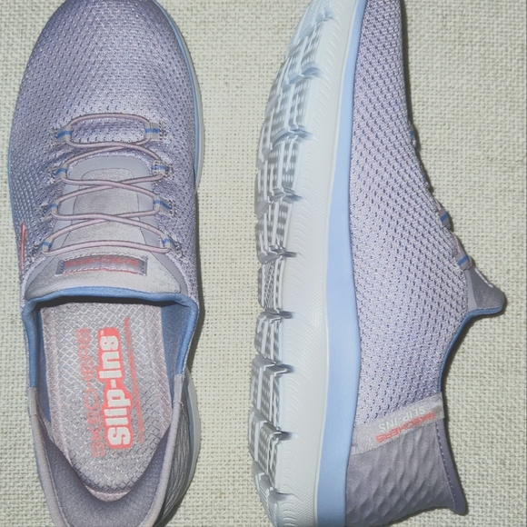 Women's Skechers - Picture 3 of 11